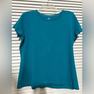 St. John’s Bay teal women’s large essential tee